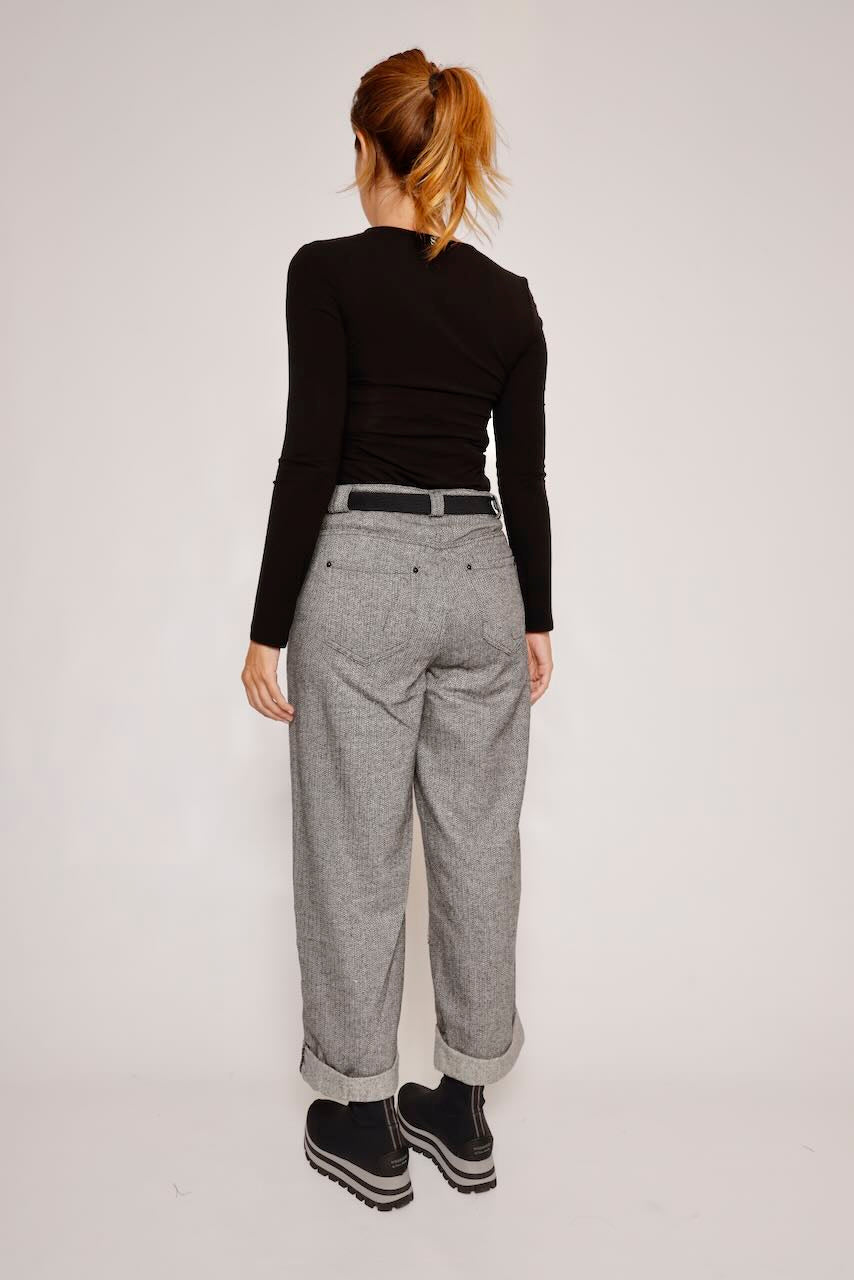PANTALÓN ESPIGA GRIS NAYA DALTON