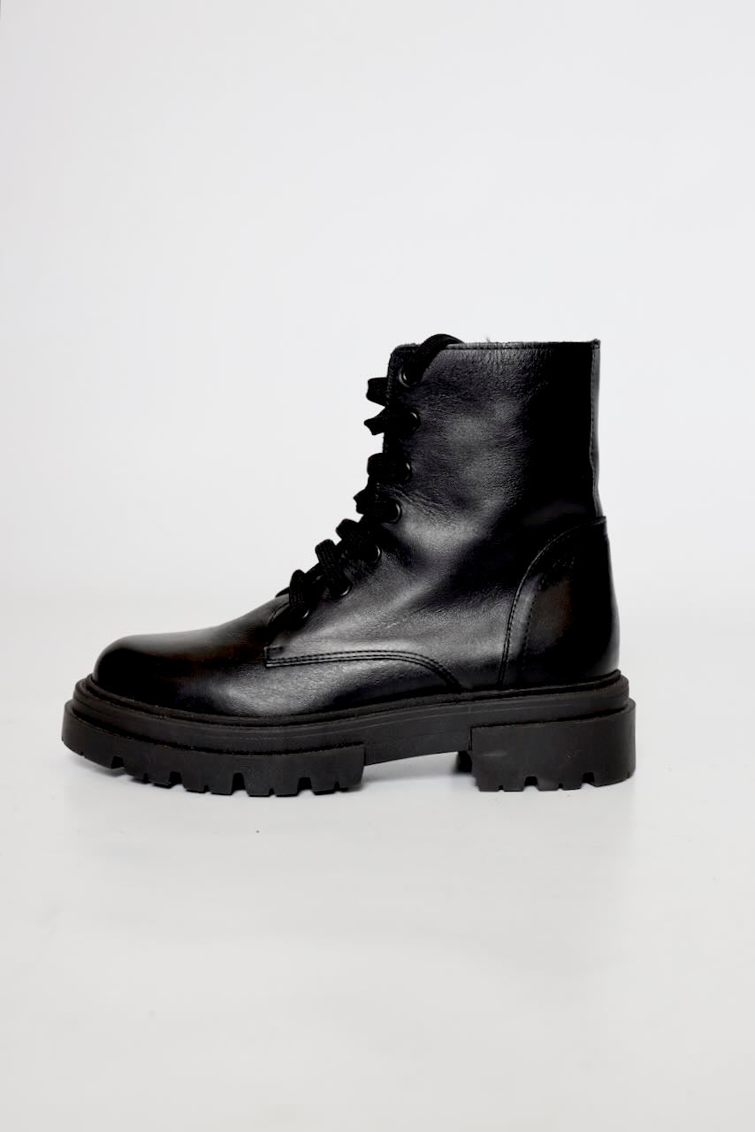 BOTA XS02-NEGRO