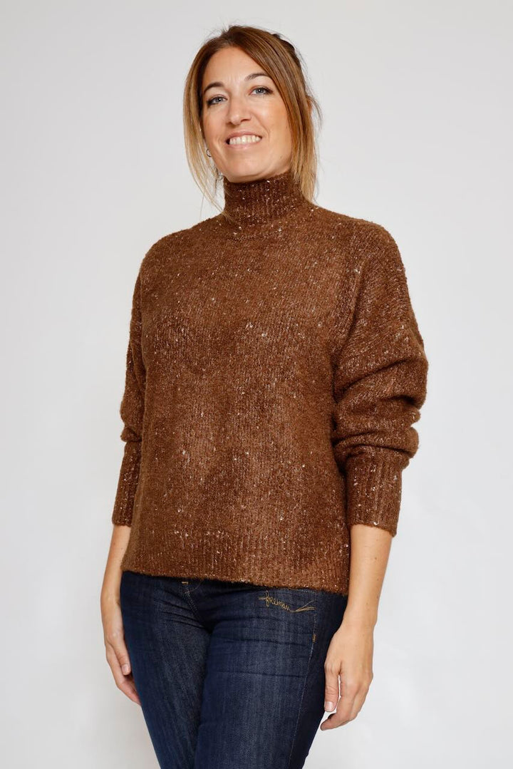 JERSEY MARRÓN NYX