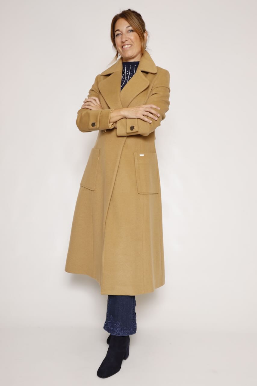 ABRIGO LARGO CAMEL CORTE REGULAR WC1009W40601