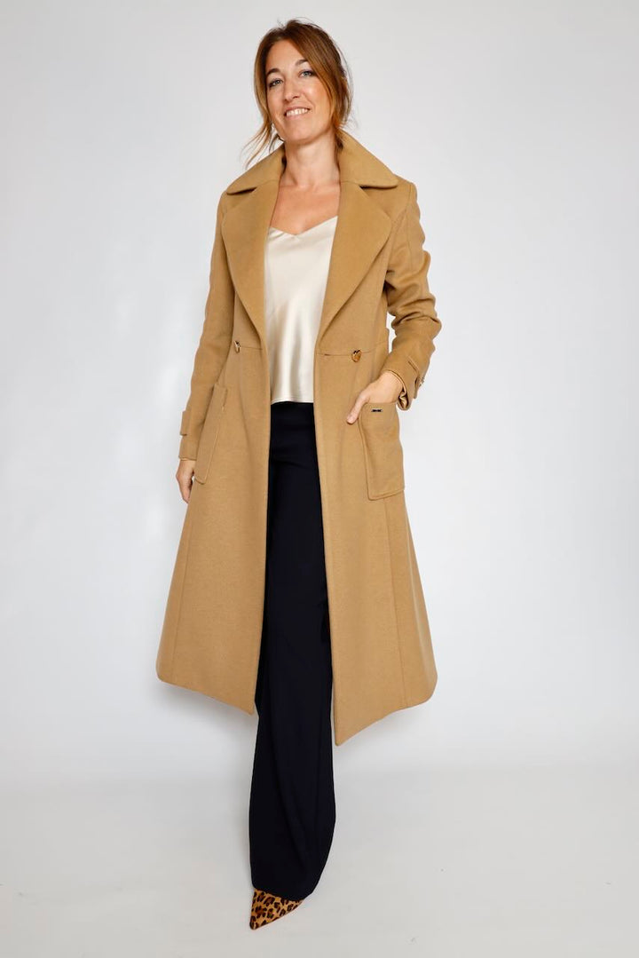 ABRIGO LARGO CAMEL CORTE REGULAR WC1009W40601