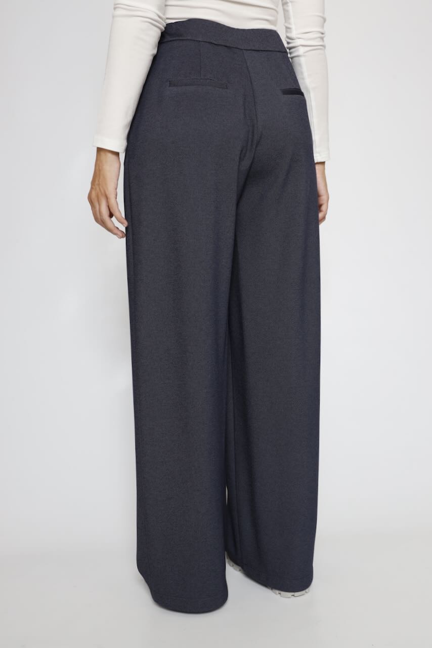 PANTALÓN ANCHO DE TALLE ALTO EN AZUL BY11242