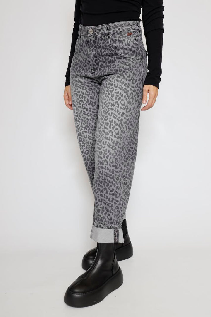 VAQUERO BOYFRIEND GRIS ROBYN DENIM