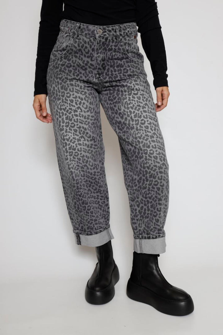 VAQUERO BOYFRIEND GRIS ROBYN DENIM
