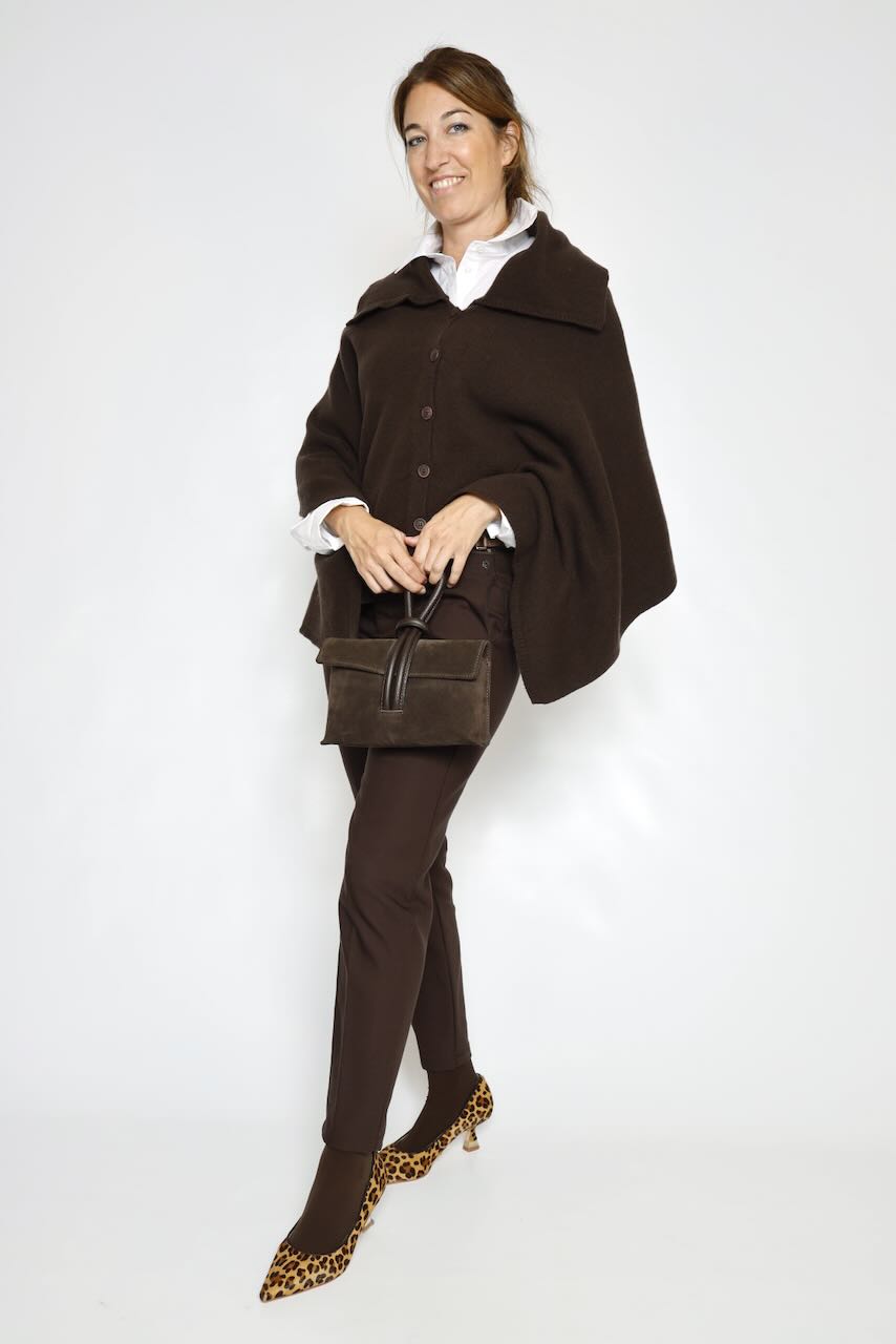 CAPA PUNTO MARRON BY11085