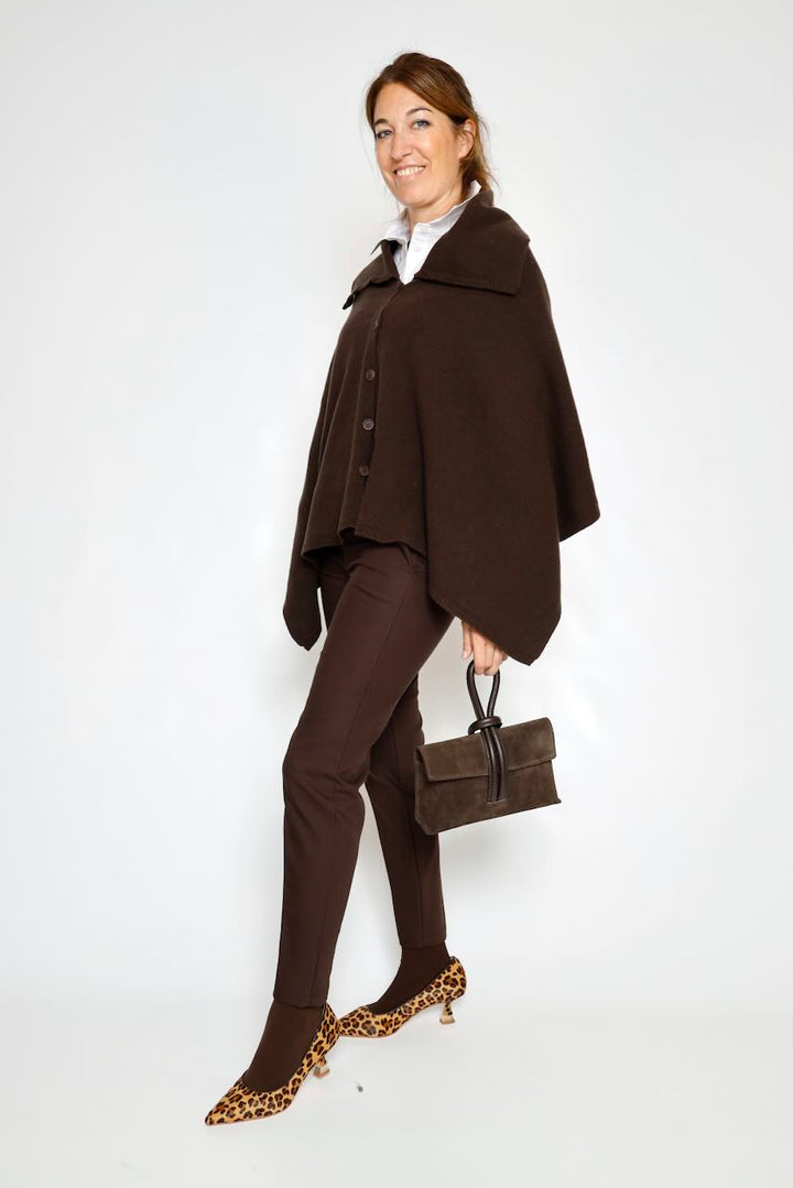 CAPA PUNTO MARRON BY11085