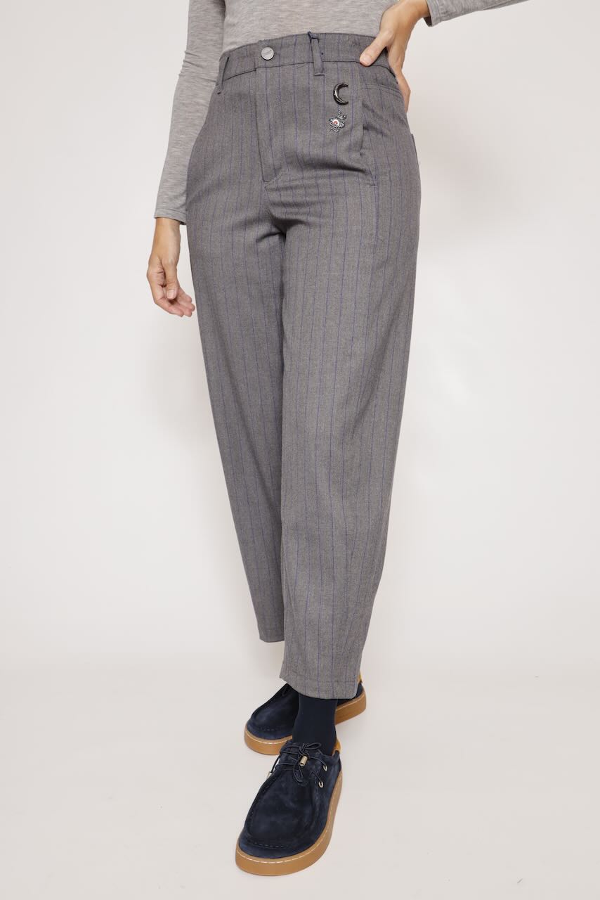 PANTALÓN BARREL GRIS ROSALIA LAMOROZO