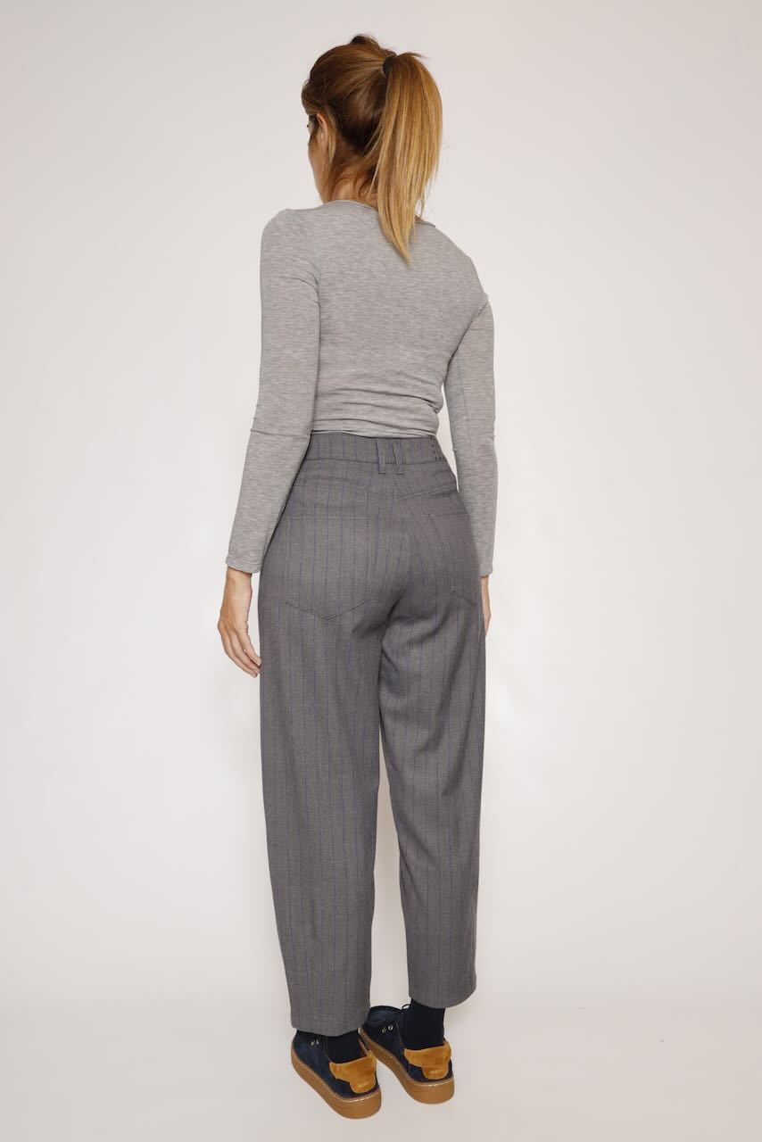 PANTALÓN BARREL GRIS ROSALIA LAMOROZO