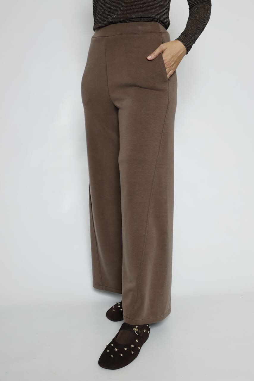 PANTALON ANCHO MARRON BY11248