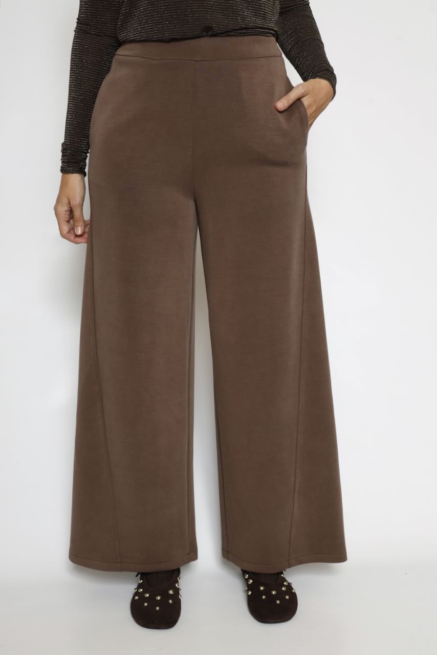 PANTALON ANCHO MARRON BY11248