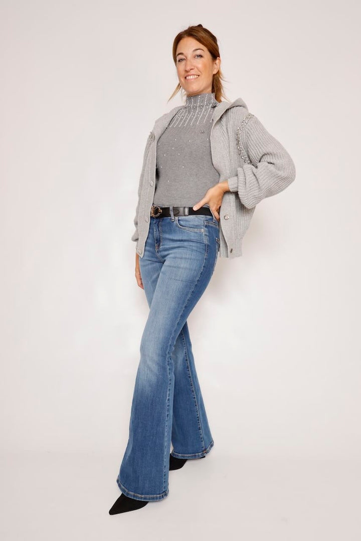 CÁRDIGAN DE PUNTO CON CAPUCHA EN GRIS WT8025K460D9