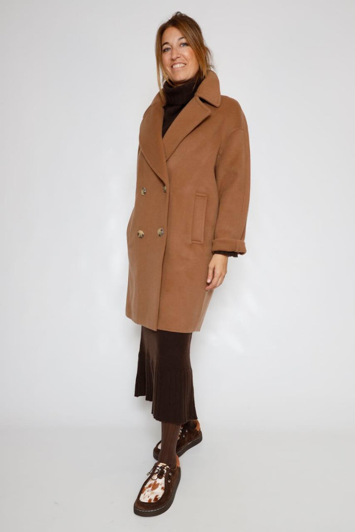 ABRIGO DOBLE ABOTONADURA CAMEL GEZA.7002612