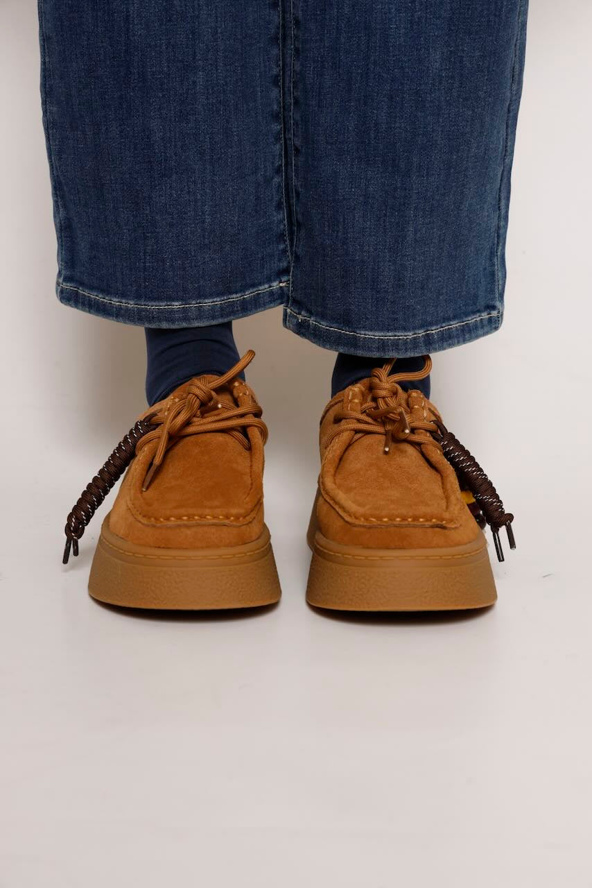 ZAPATO  PLATAFORMA EN CAMEL MALADETA-260