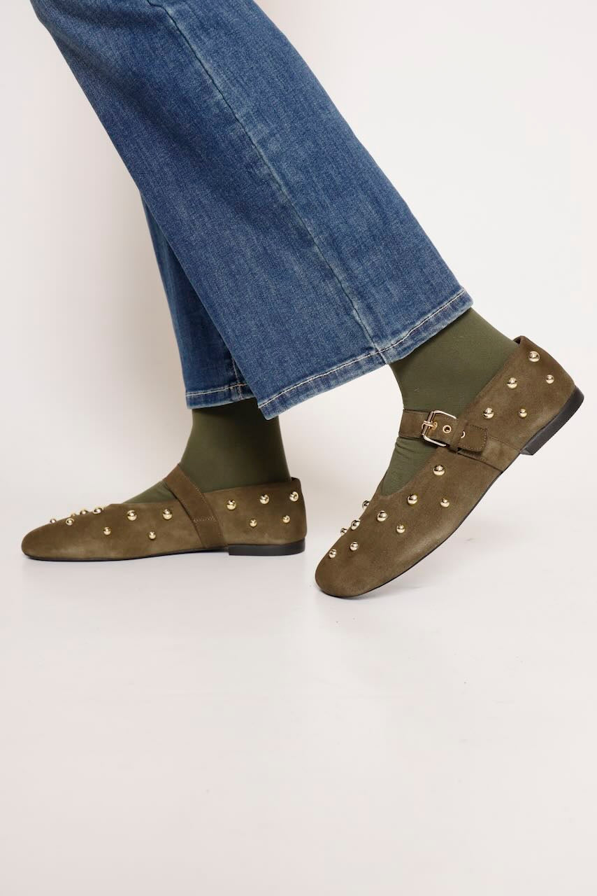 BAILARINA KAKI DE ANTE CON TACHUELAS 2712