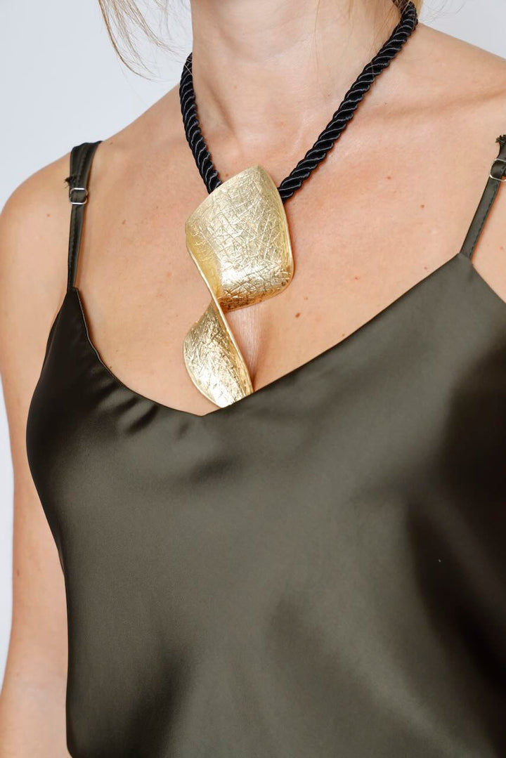 COLLAR A5785-NEGRO/ORO