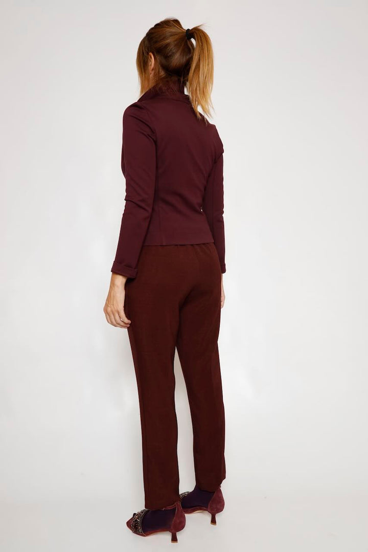 PANTALÓN RECTO GRANATE A26ES202