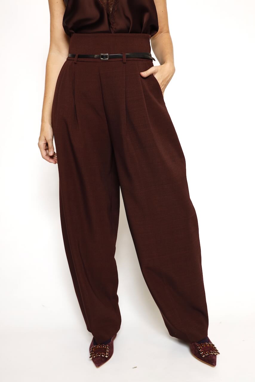 PANTALÓN TIRO ALTO GRANATE A26ES201