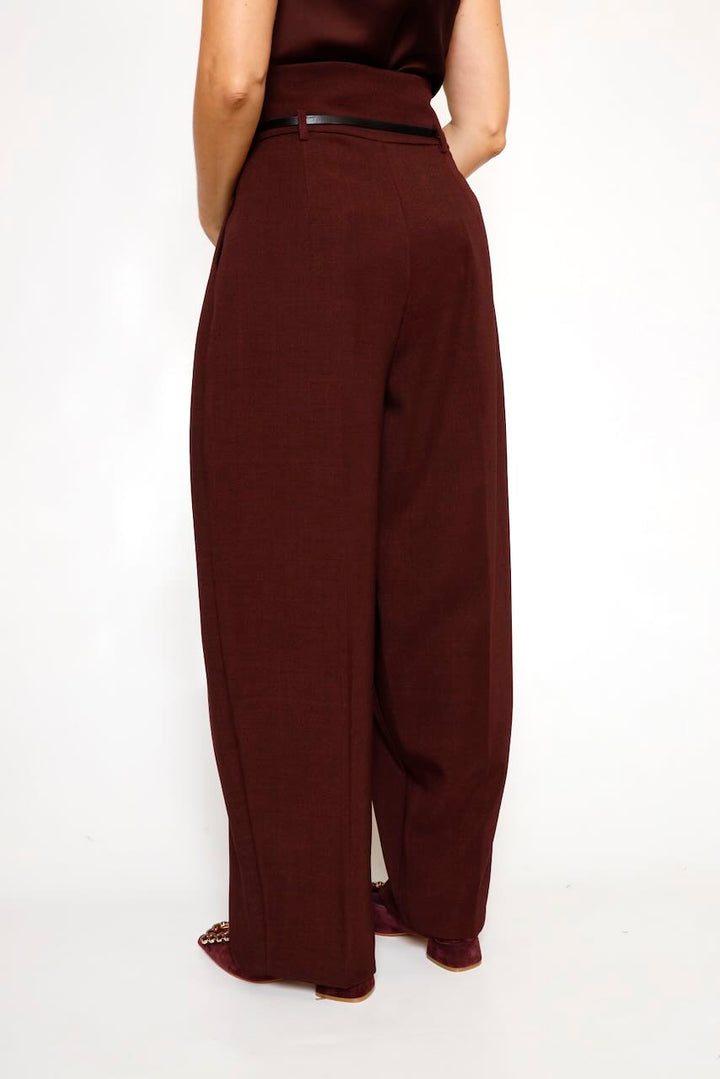 PANTALÓN TIRO ALTO GRANATE A26ES201