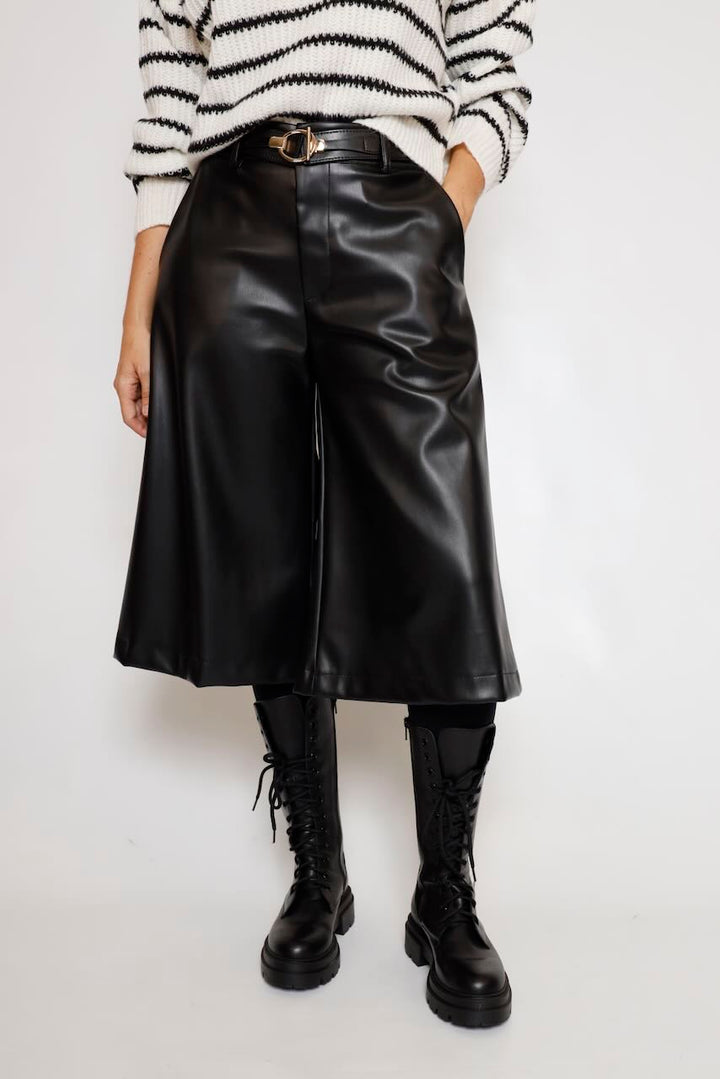 PANTALON NEGRO EFECTO POLIPIEL A26DD231