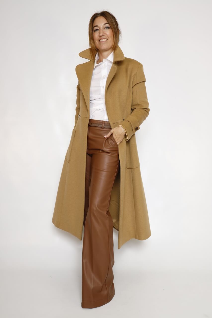 PANTALON EFECTO PIEL CAMEL 64-5083