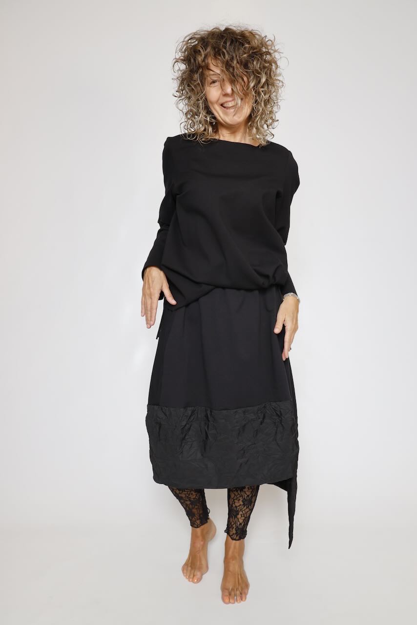 BLUSA MANGA LARGA NEGRA J.EDITHA