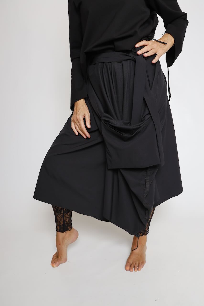 FALDA PANTALÓN NEGRO J.ZIGO