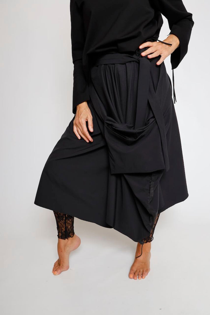 FALDA PANTALÓN NEGRO J.ZIGO