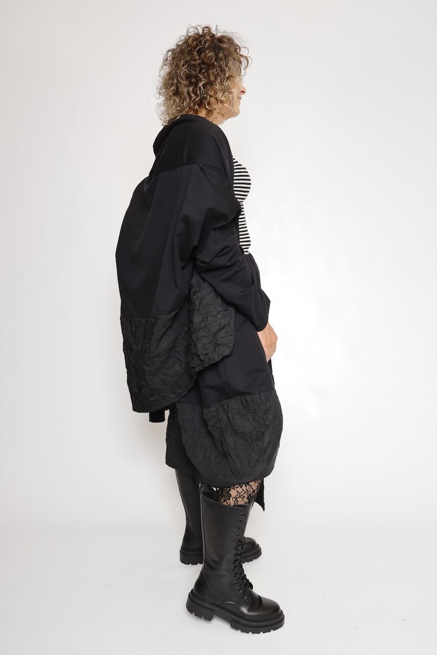 CHAQUETA OVERSIZE NEGRA J.AURELIUS