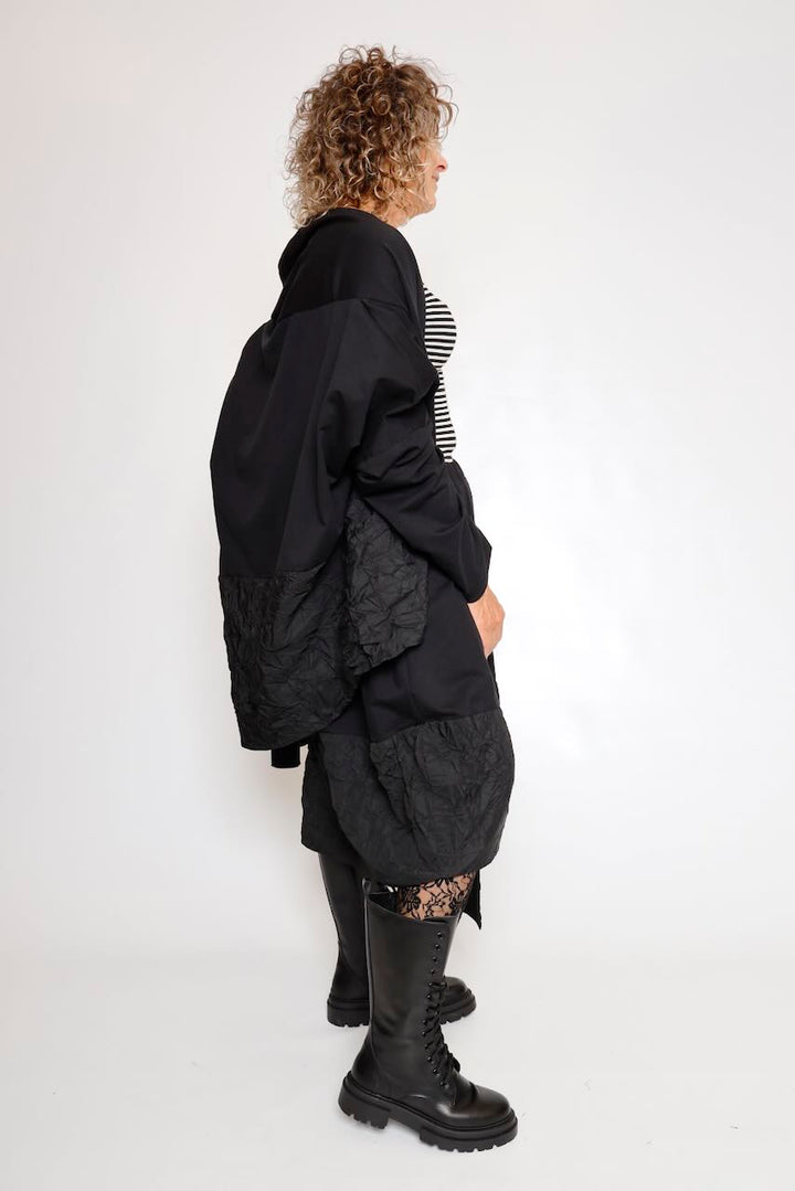 CHAQUETA OVERSIZE NEGRA J.AURELIUS