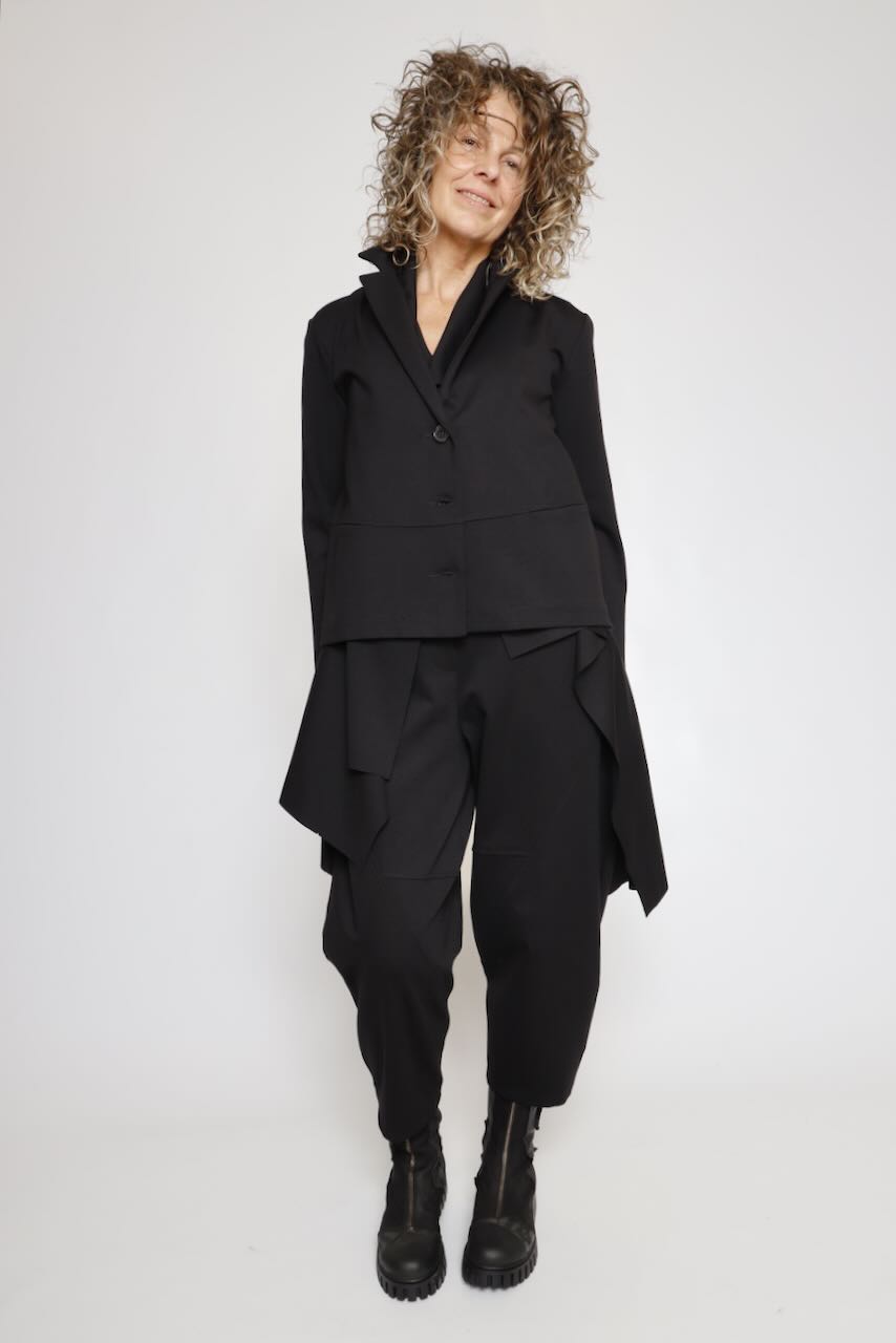 CHAQUETA NEGRA A6YM1718