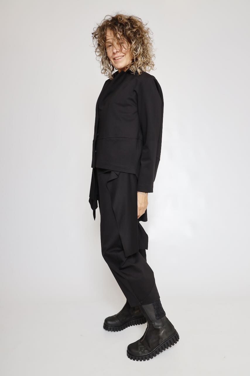 CHAQUETA NEGRA A6YM1718