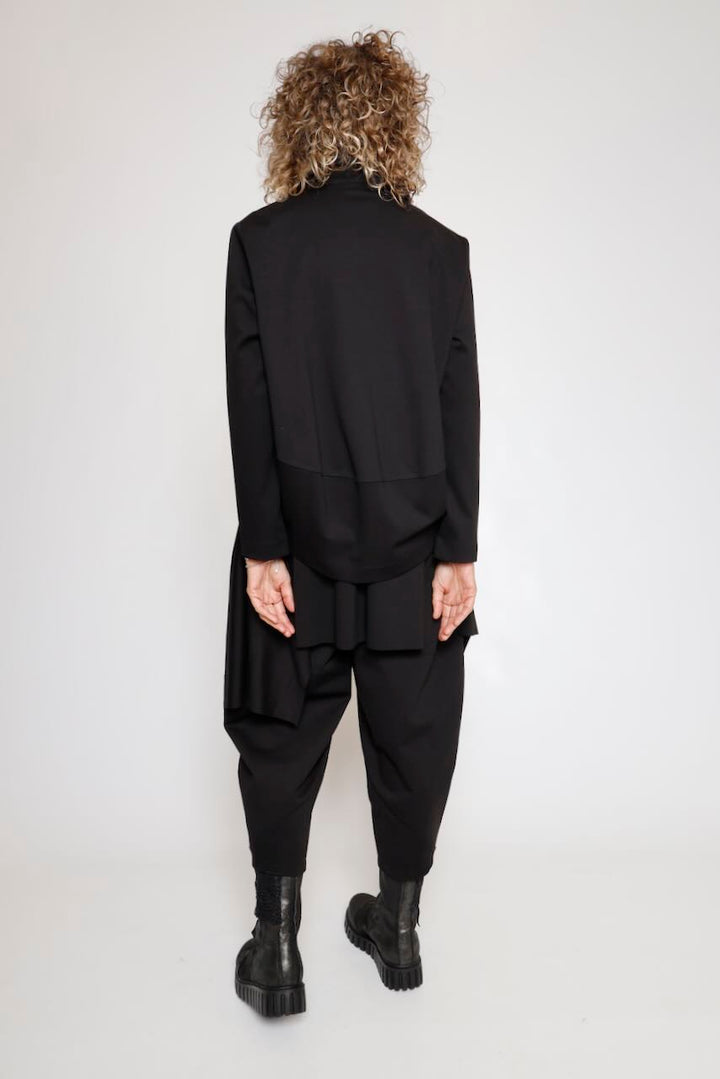 CHAQUETA NEGRA A6YM1718