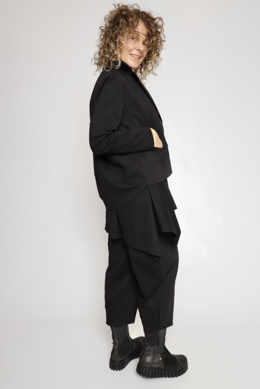 CHAQUETA NEGRA A6YM1718