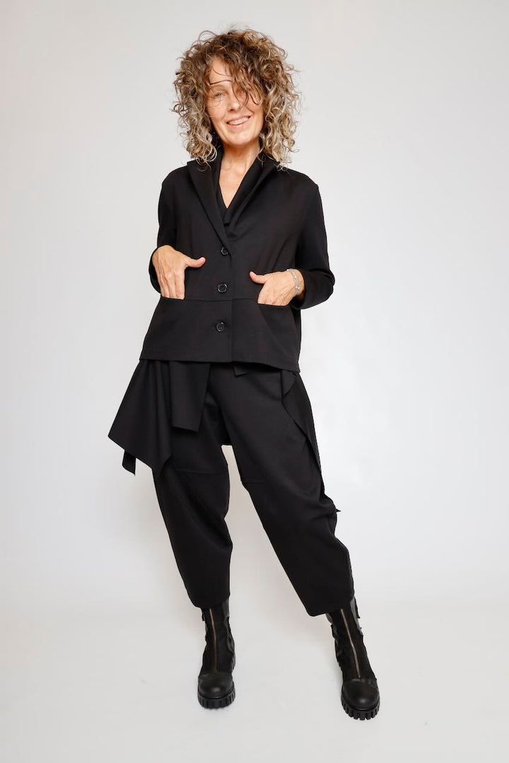 CHAQUETA NEGRA A6YM1718