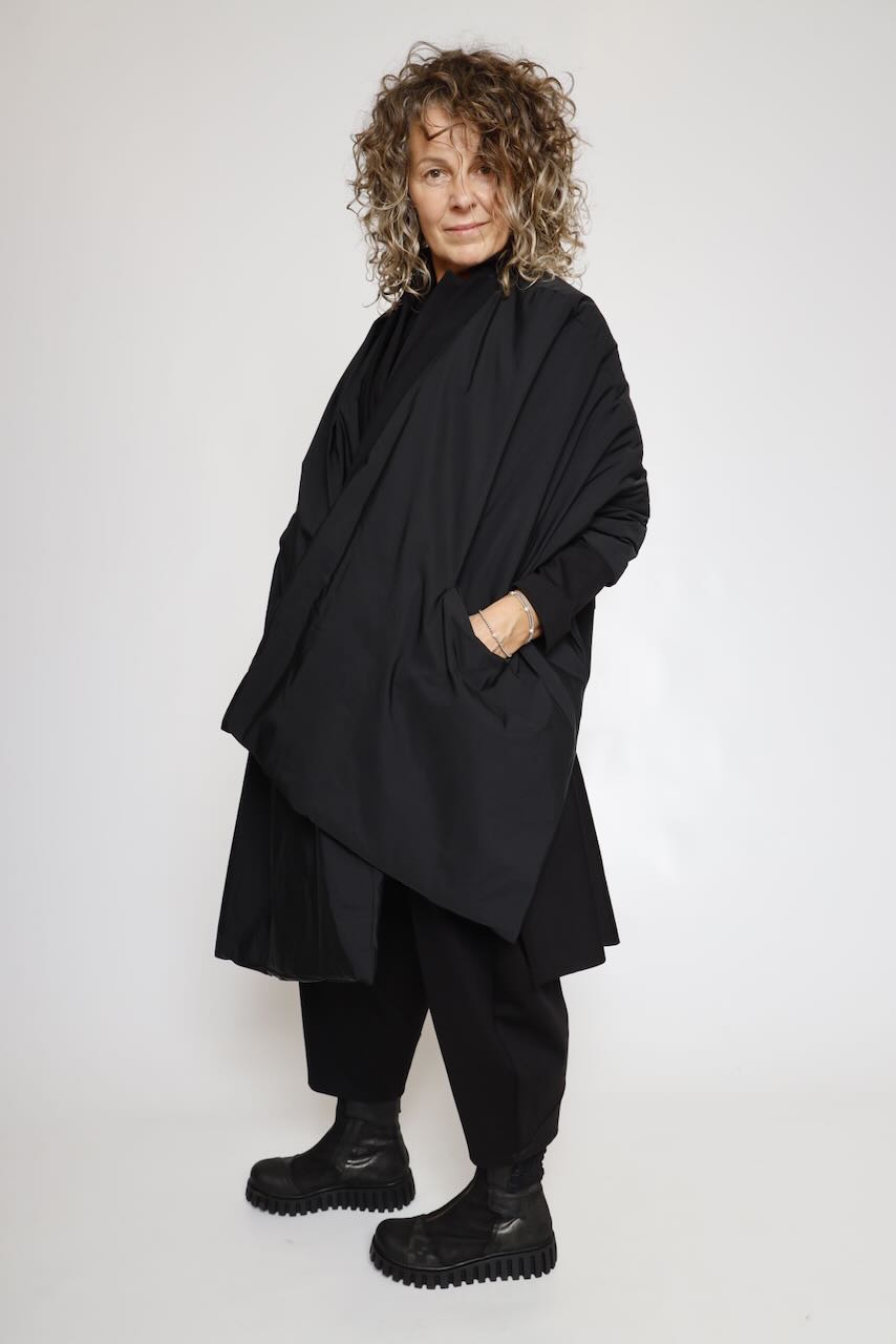 BOMBER CAPA A4UA0320-NEGRO