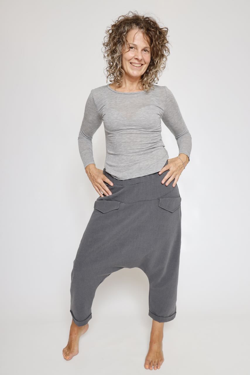 PANTALON GRIS TIRO CAIDO ORIME