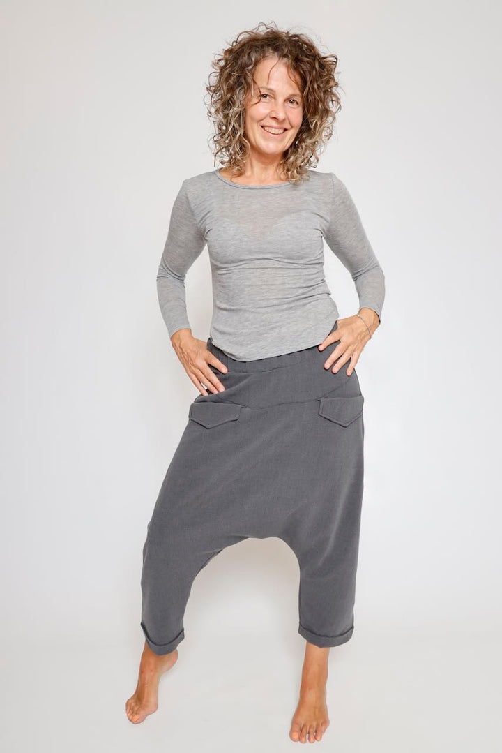 PANTALON GRIS TIRO CAIDO ORIME