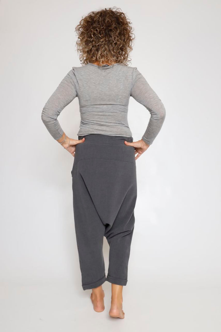 PANTALON GRIS TIRO CAIDO ORIME