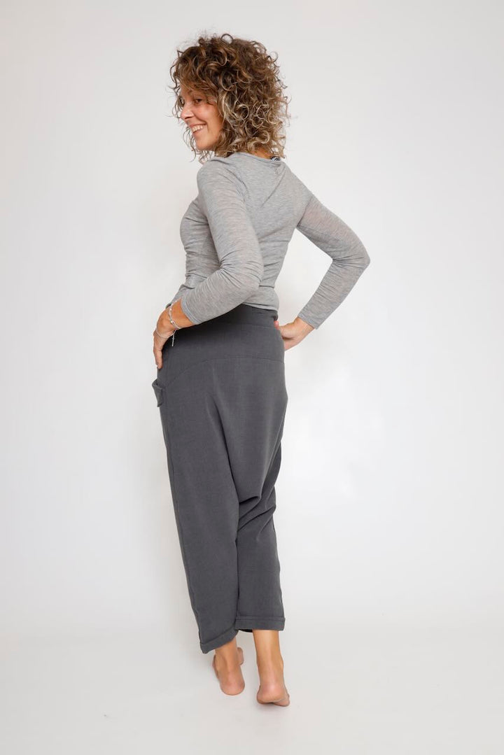 PANTALON GRIS TIRO CAIDO ORIME