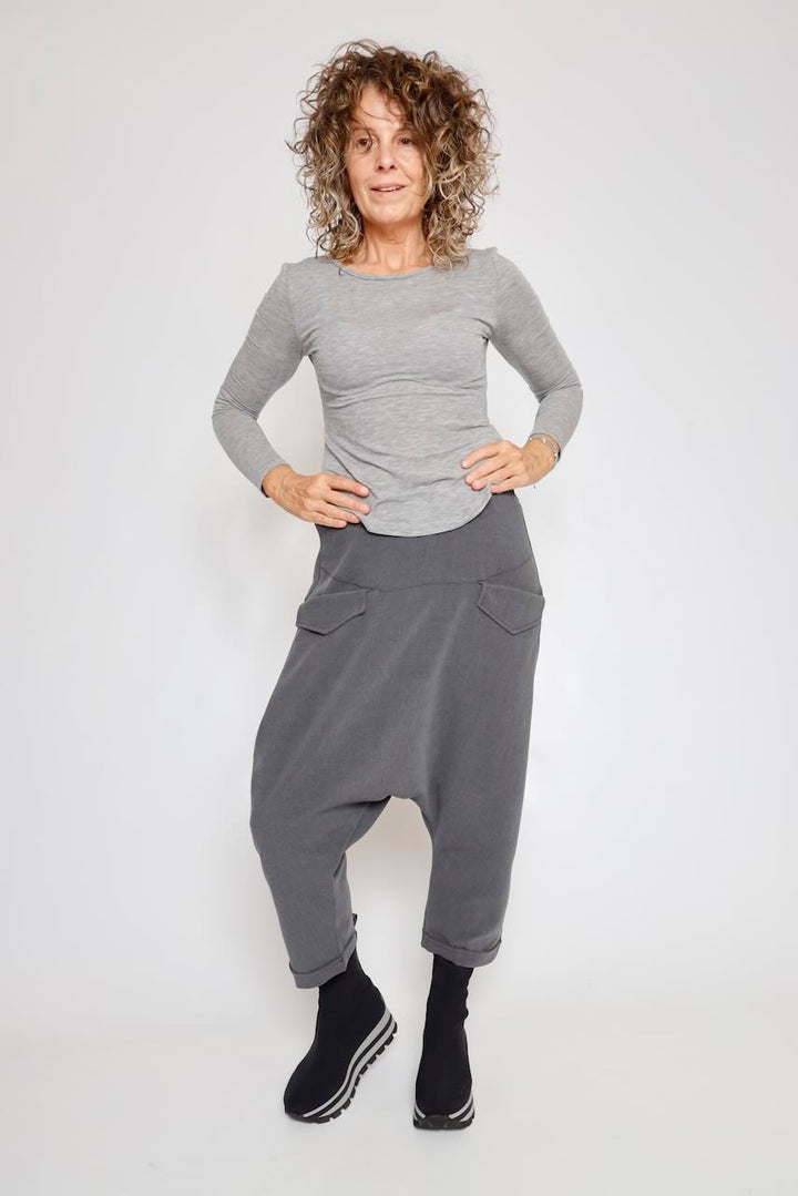 PANTALON GRIS TIRO CAIDO ORIME