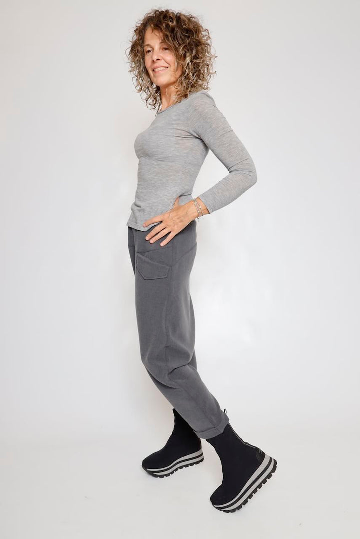 PANTALON GRIS TIRO CAIDO ORIME