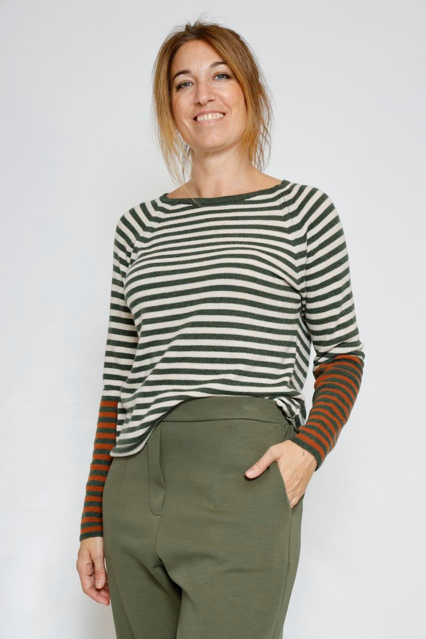 JERSEY RAYAS MILITAR/BEIGE A26IT523
