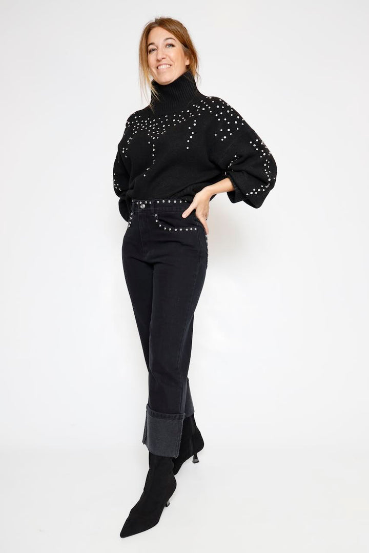 PANTALON VAQUERO NEGRO TACHUELAS 64-5301