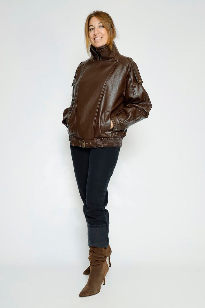 BOMBER MARRON PIEL SINTETICA CINTURON 64-9154