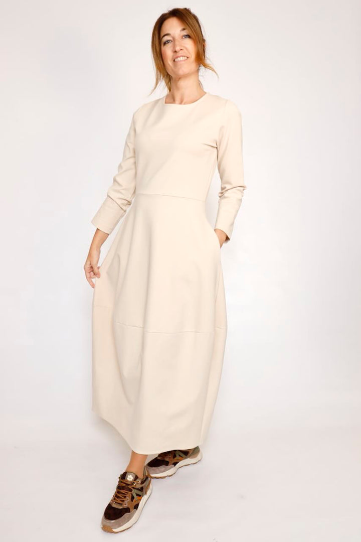 VESTIDO GLOBO BEIGE A26FL701