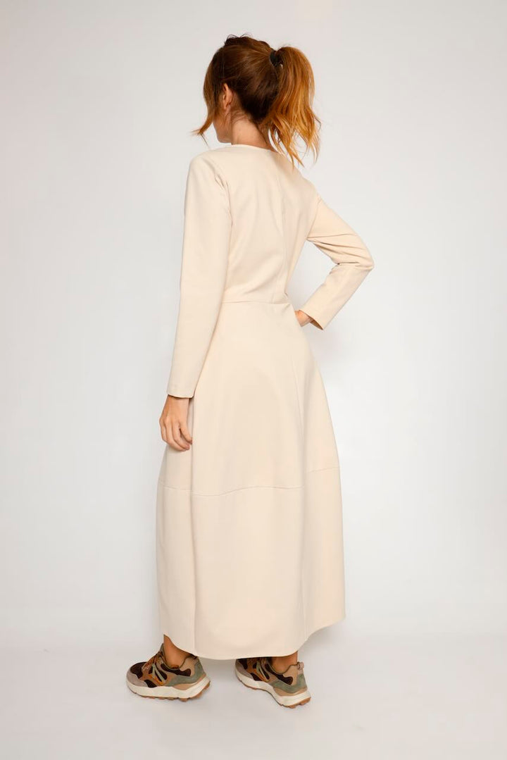VESTIDO GLOBO BEIGE A26FL701