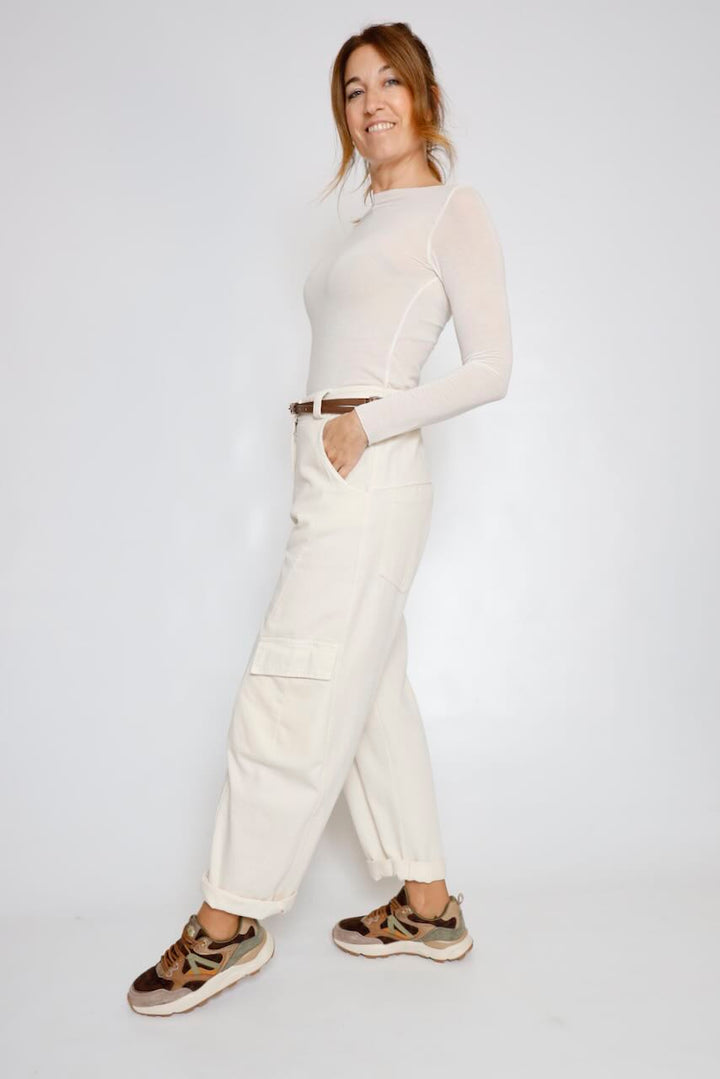 PANTALÓN CARGO LATTE A26AP202