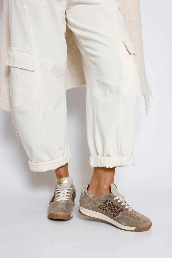 ZAPATILLAS DE SERRAJE CON DETALLE DE LEOPARDO  TR21