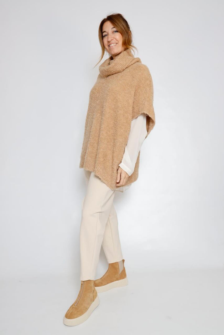 JERSEY CAMEL SIN MANGAS LIROY
