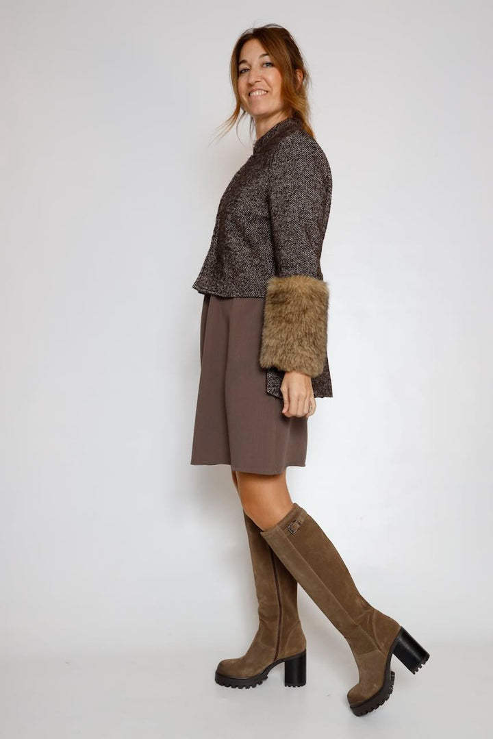 BOTA ALTA TAUPE CON TACÓN I04
